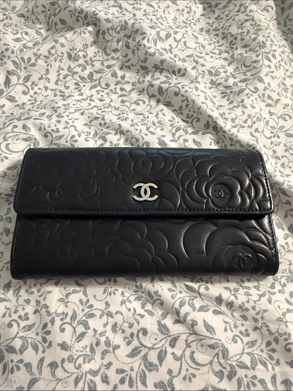 CHANEL Black Camellia-Quilted Leather Long Wallet with Silver CC